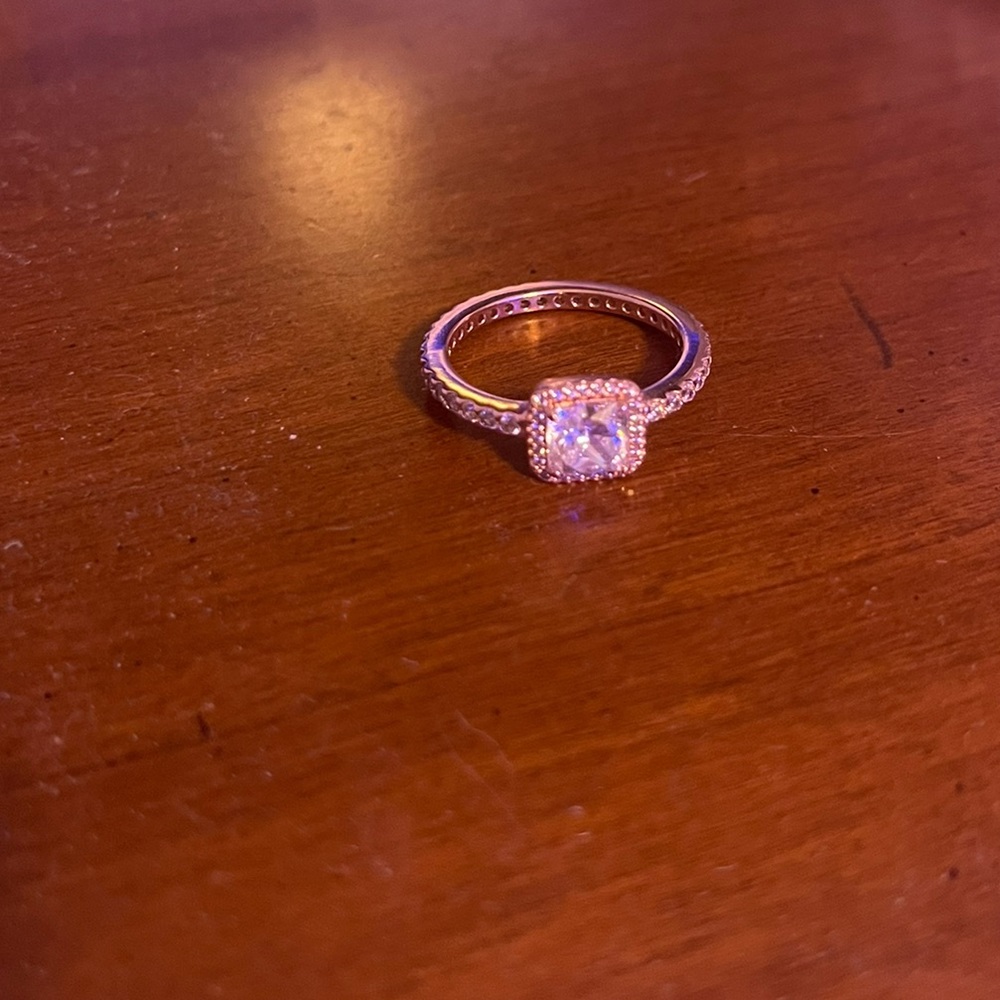 Pandora Ring